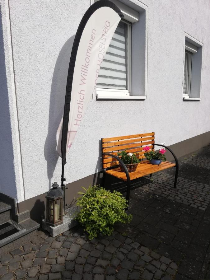 Ferienwohnungen Am Bruttiger Moselsteig المظهر الخارجي الصورة